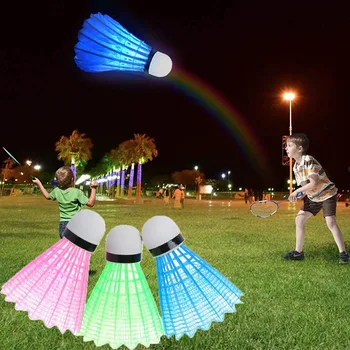 4 Buc Badminton Întuneric de Noapte LED-uri Stralucitoare Lumina Shuttlecock Iluminat Bile pentru Interior Sport în aer liber, Badminton Frumos
